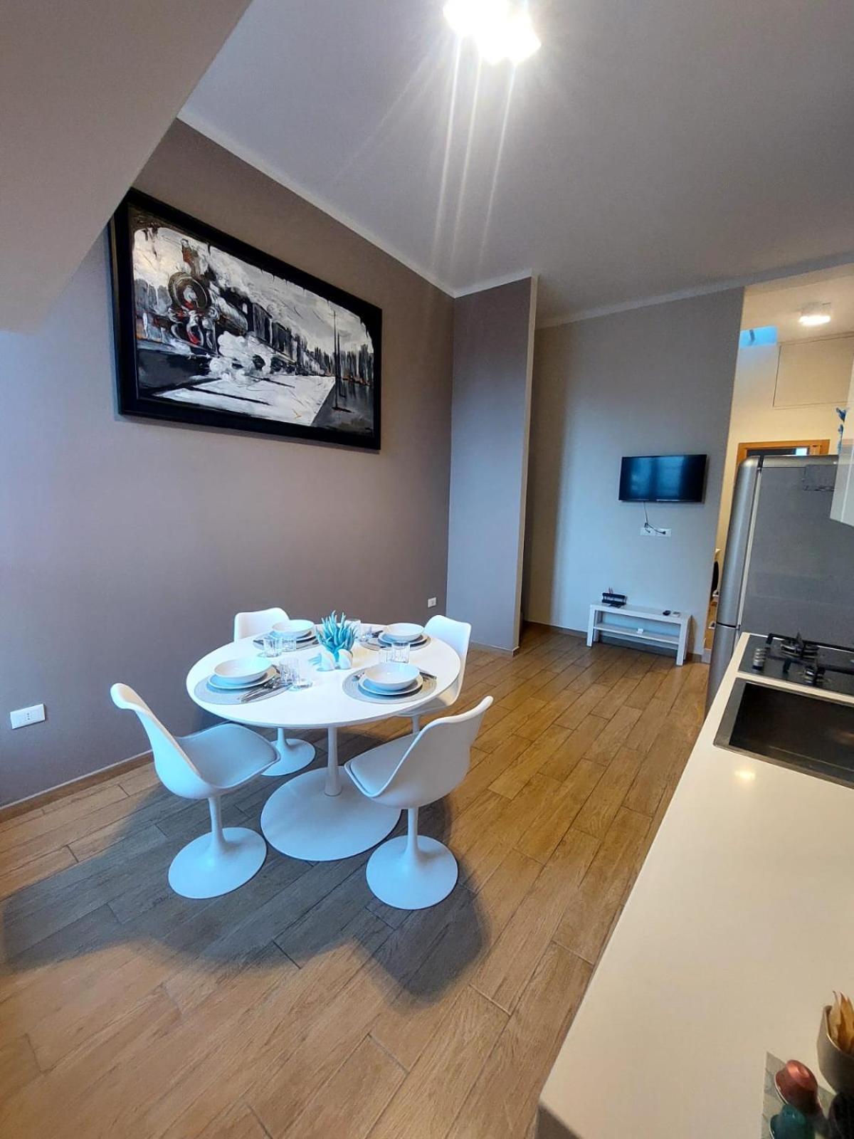 Apartment Natidalmare Policlinico *